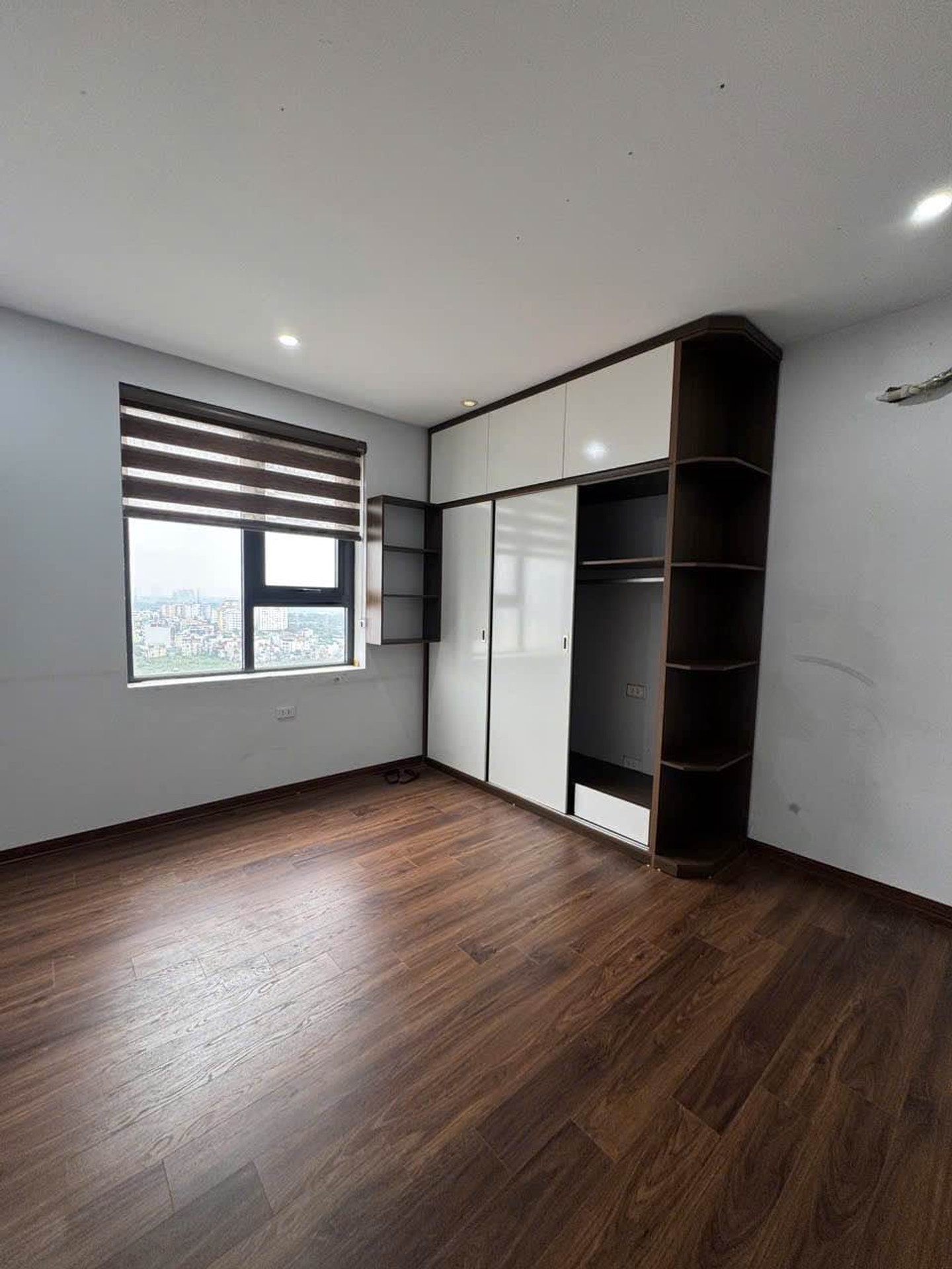 Bán nhà Đại Từ - diện tích 103m2 1 tầng - Căn hộ cao cấp - giá 10 tỷ
