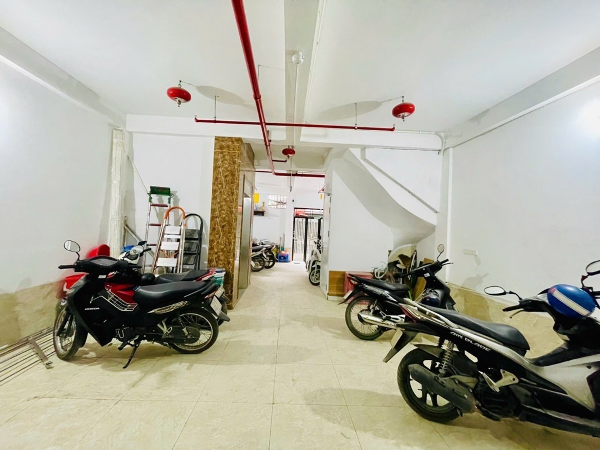 Bán nhà Triều Khúc - diện tích 74m2 8 tầng - Thang máy - giá 20,5 tỷ