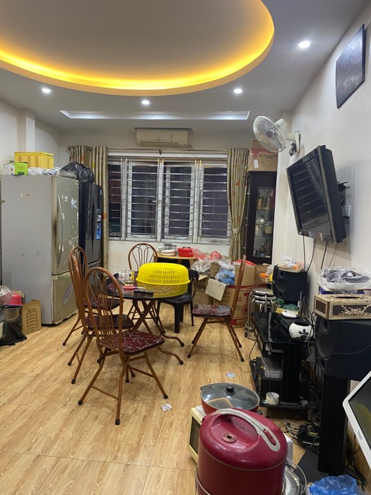 Bán nhà Chùa Bộc - diện tích 42m2 7 tầng - Nhà mặt phố kinh doanh quần áo sầm uất - giá 35 tỷ