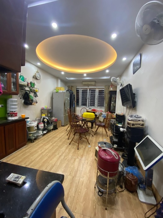 Bán nhà Chùa Bộc - diện tích 42m2 7 tầng - Nhà mặt phố kinh doanh quần áo sầm uất - giá 35 tỷ