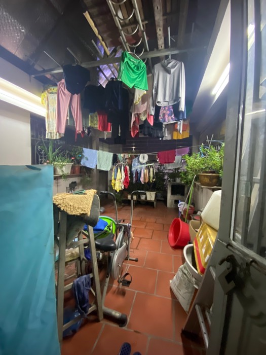 Bán nhà Chùa Bộc - diện tích 42m2 7 tầng - Nhà mặt phố kinh doanh quần áo sầm uất - giá 35 tỷ