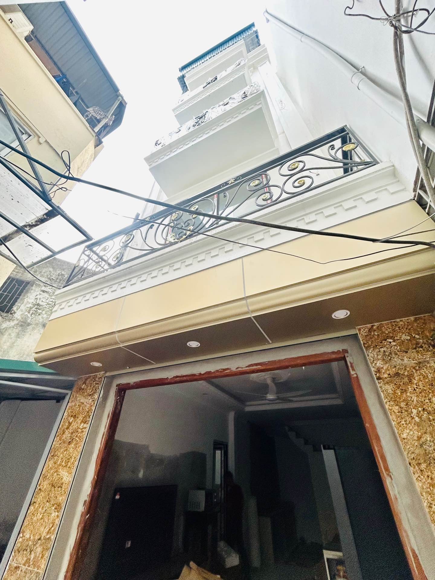 Bán nhà Nguyễn Khoái - diện tích 45m2 5 tầng - Gần ô tô - giá 6,8 tỷ