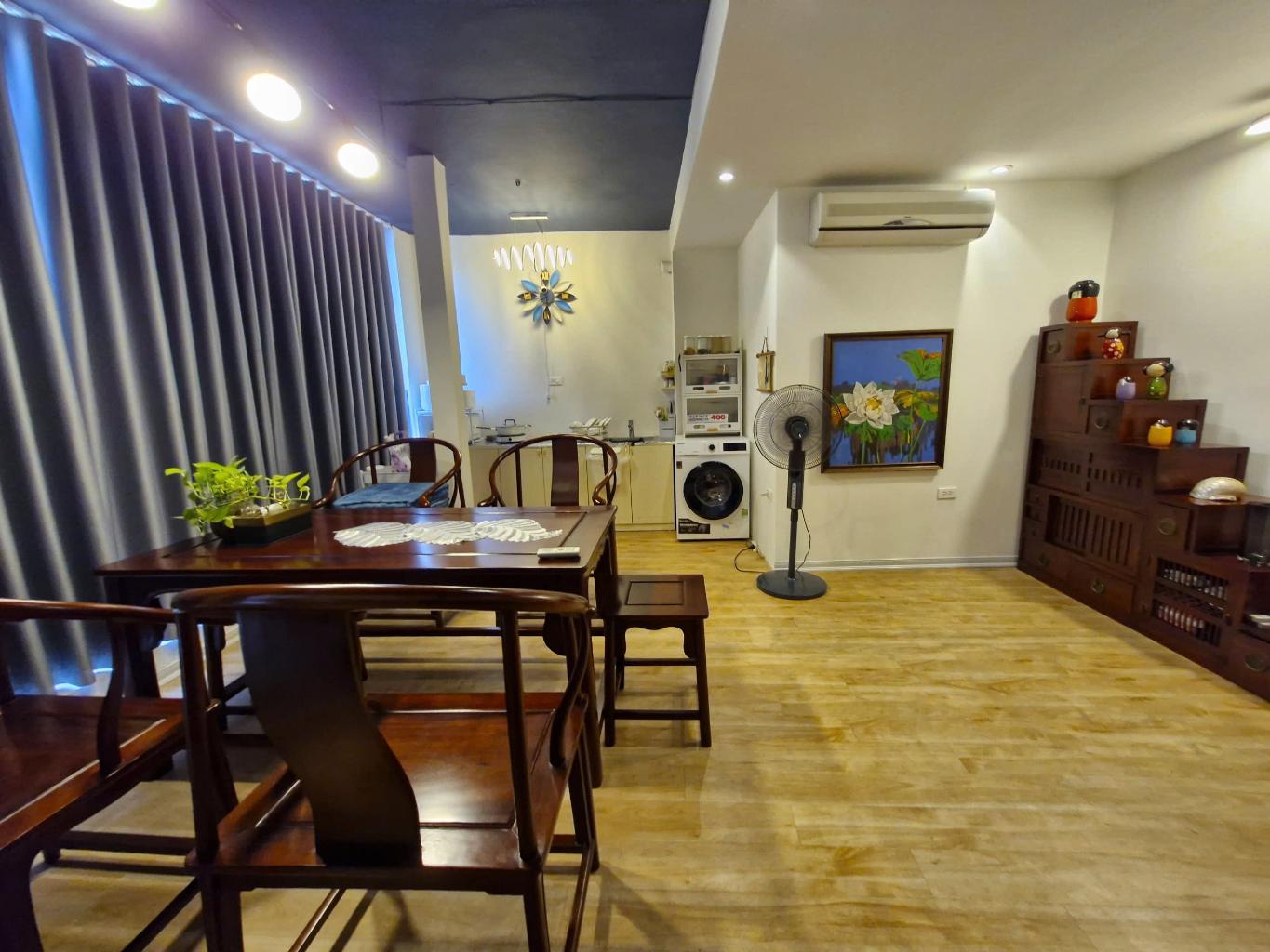 Bán nhà Lê Duẩn - diện tích 13m2 4 tầng - Mặt phố kinh doanh - giá 8,8 tỷ