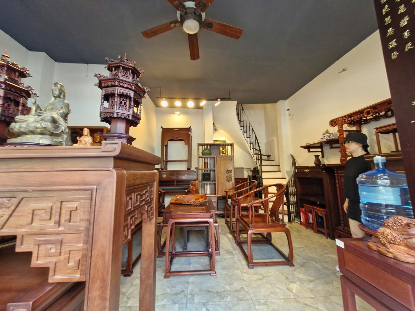 Bán nhà Lê Duẩn - diện tích 13m2 4 tầng - Mặt phố kinh doanh - giá 8,8 tỷ