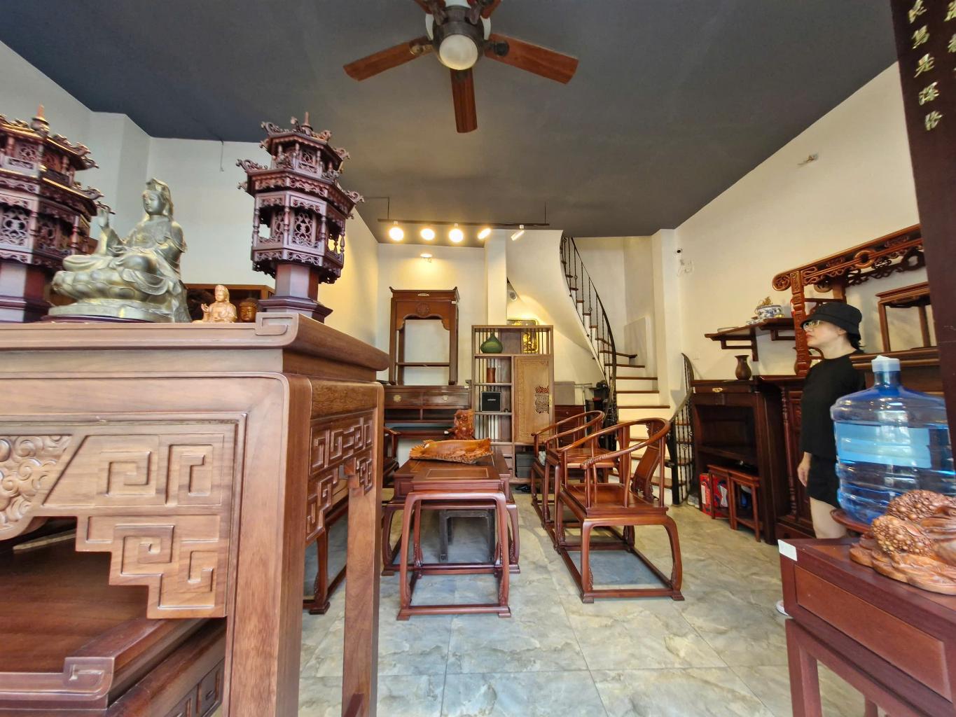 Bán nhà Lê Duẩn - diện tích 13m2 4 tầng - Mặt phố kinh doanh - giá 8,8 tỷ