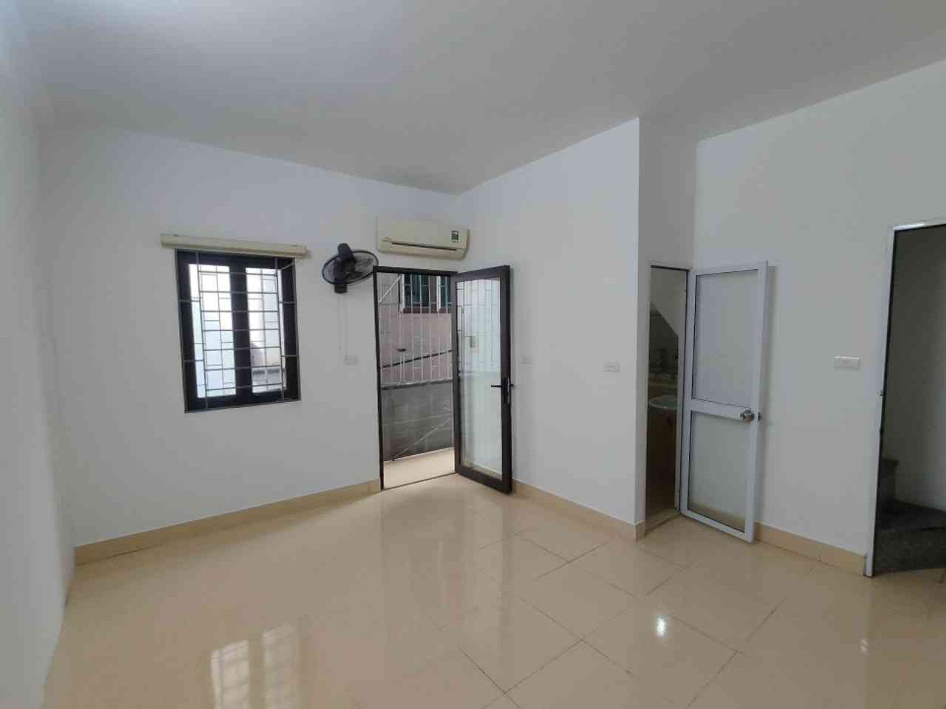 Bán nhà Định Công Thượng - diện tích 20m2 4 tầng - Lô góc 2 mặt ngõ - giá 6,2 tỷ