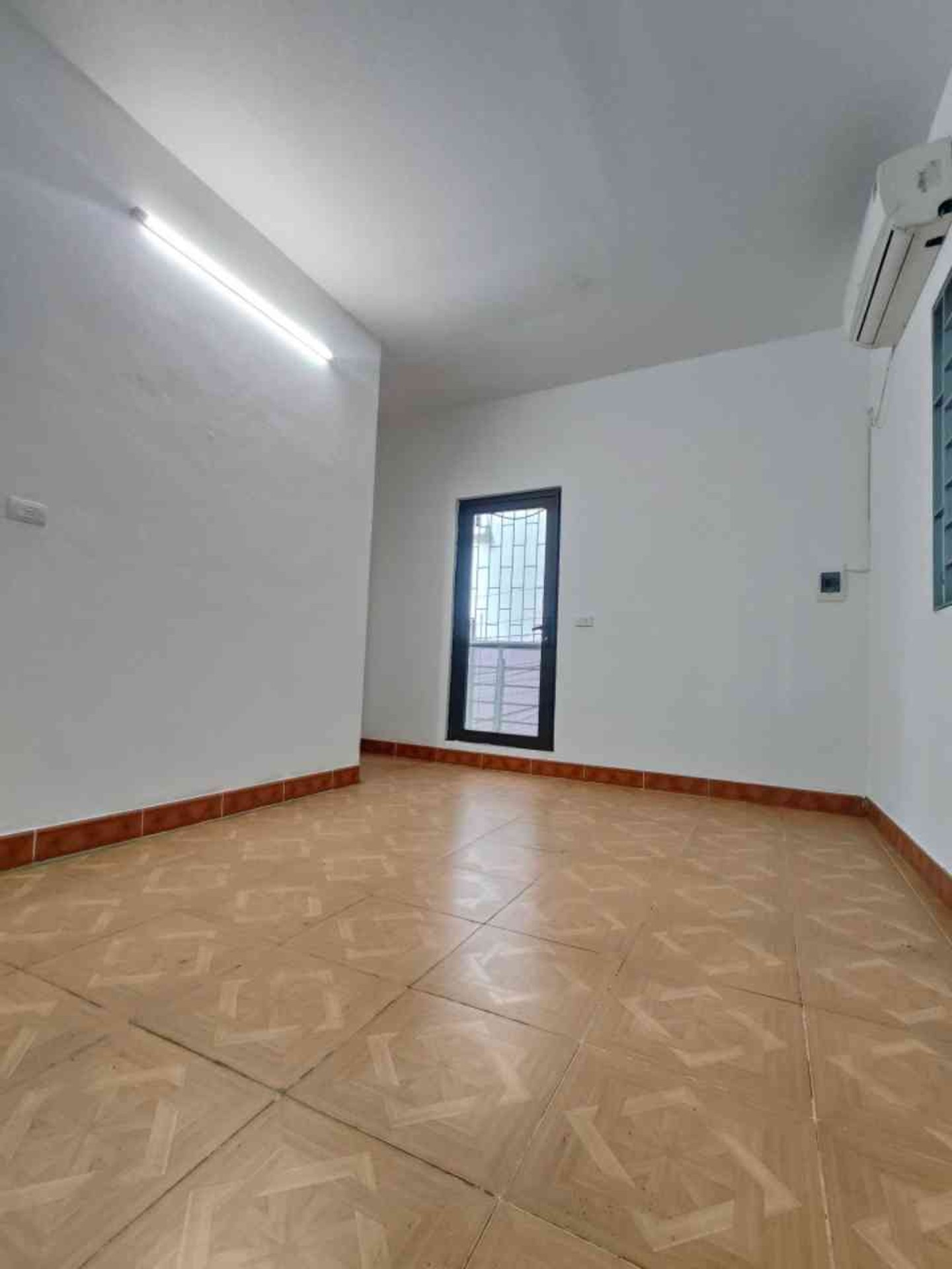 Bán nhà Định Công Thượng - diện tích 20m2 4 tầng - Lô góc 2 mặt ngõ - giá 6,2 tỷ