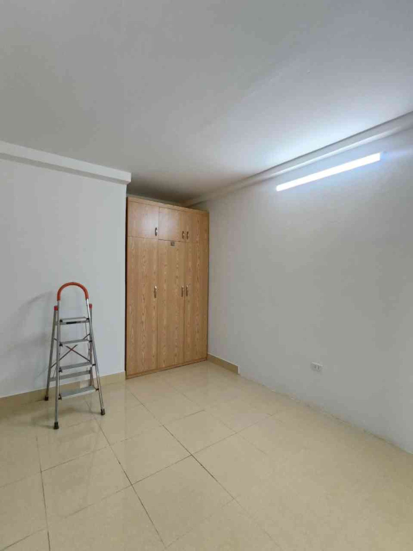 Bán nhà Định Công Thượng - diện tích 20m2 4 tầng - Lô góc 2 mặt ngõ - giá 6,2 tỷ