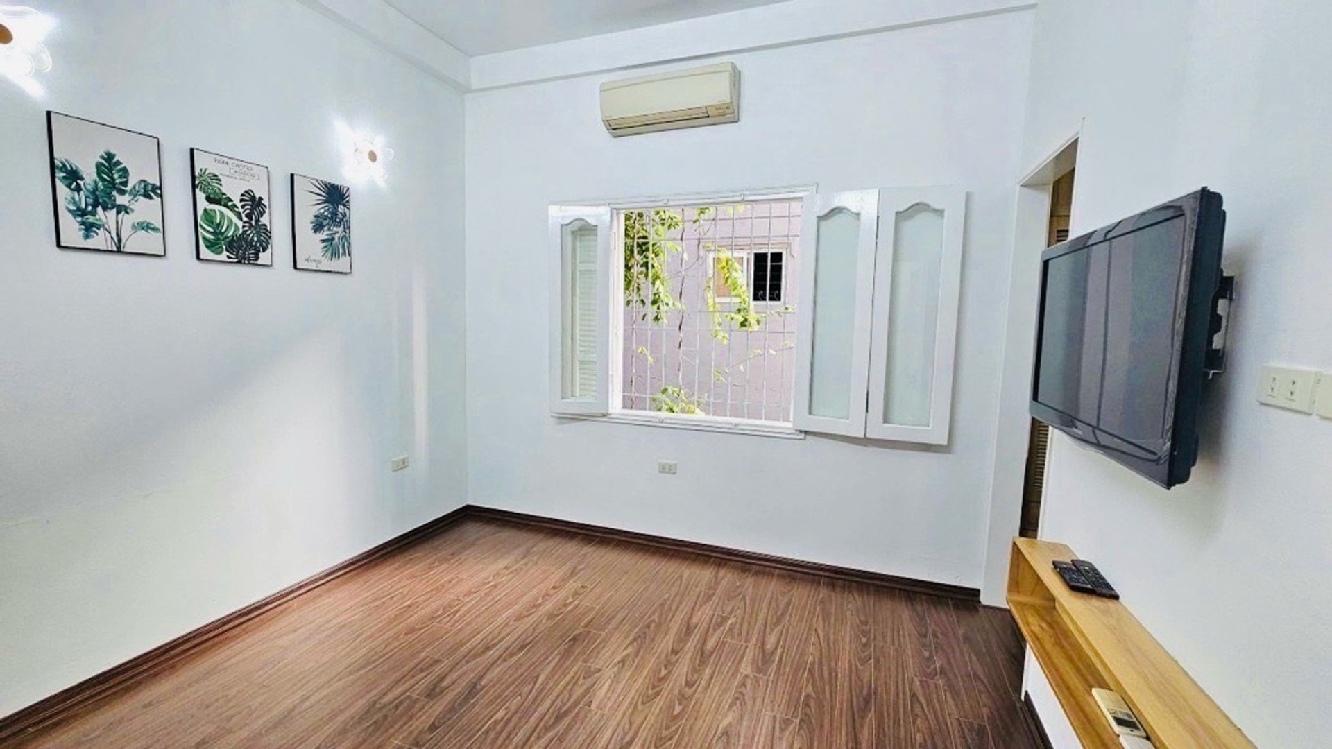 Bán nhà Hoàng Mai - diện tích 50m2 4 tầng - Nhà đẹp hiếm có - giá 11,6 tỷ