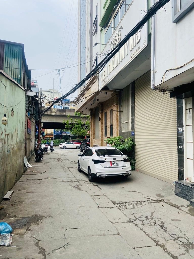 Bán nhà Nguyễn Xiển - diện tích 47m2 6 tầng - ô tô tránh - giá 25 tỷ