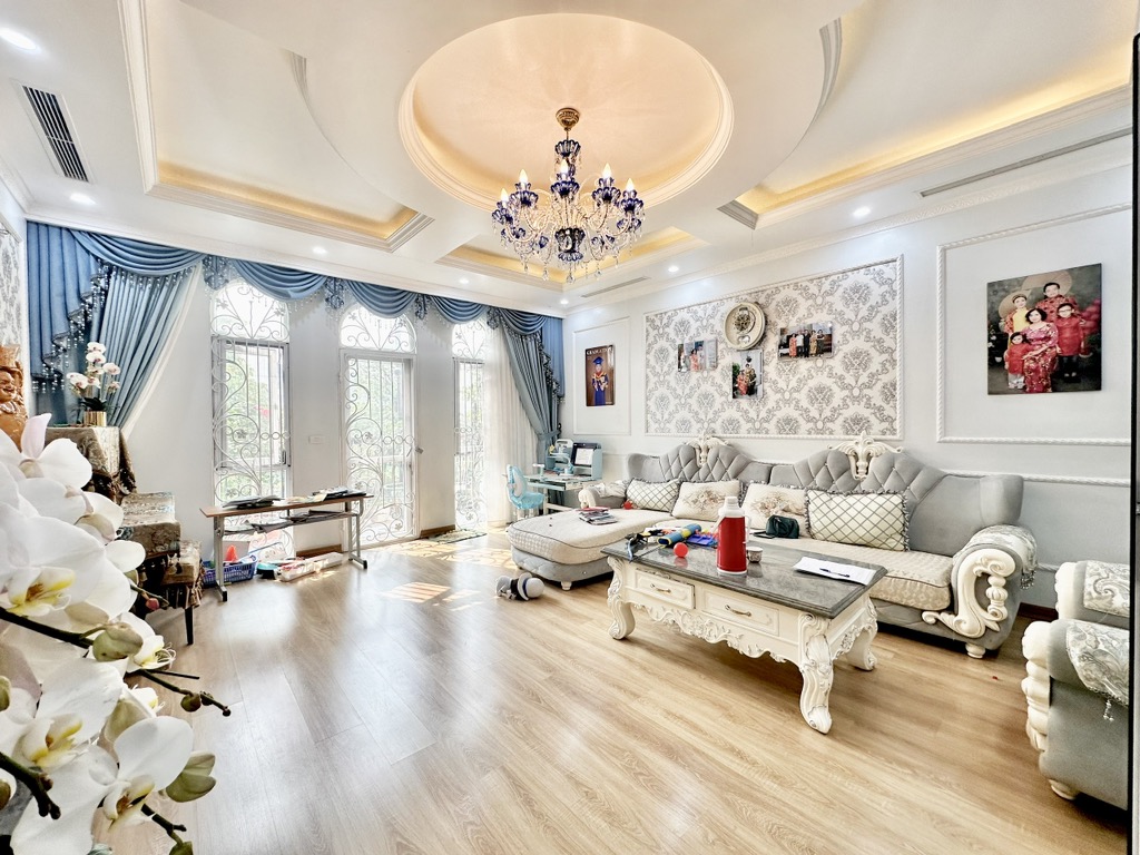 Bán nhà Ngõ 3 ô tô tránh - diện tích 108m2 6 tầng - Thoáng trước, sau - giá 38 tỷ