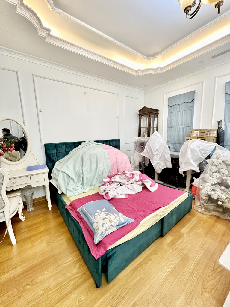 Bán nhà Ngõ 3 ô tô tránh - diện tích 108m2 6 tầng - Thoáng trước, sau - giá 38 tỷ