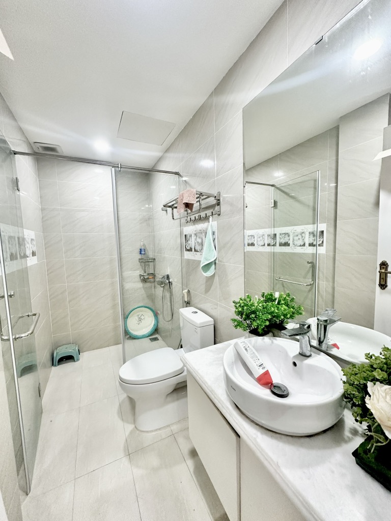 Bán nhà Ngõ 3 ô tô tránh - diện tích 108m2 6 tầng - Thoáng trước, sau - giá 38 tỷ