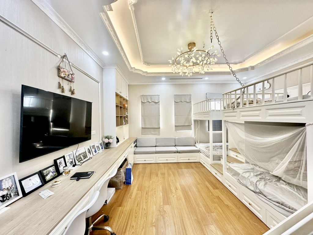 Bán nhà Ngõ 3 ô tô tránh - diện tích 108m2 6 tầng - Thoáng trước, sau - giá 38 tỷ