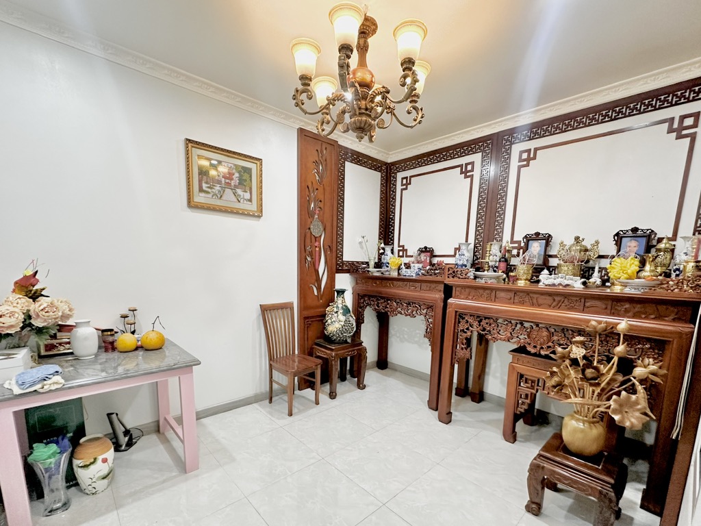 Bán nhà Ngõ 3 ô tô tránh - diện tích 108m2 6 tầng - Thoáng trước, sau - giá 38 tỷ