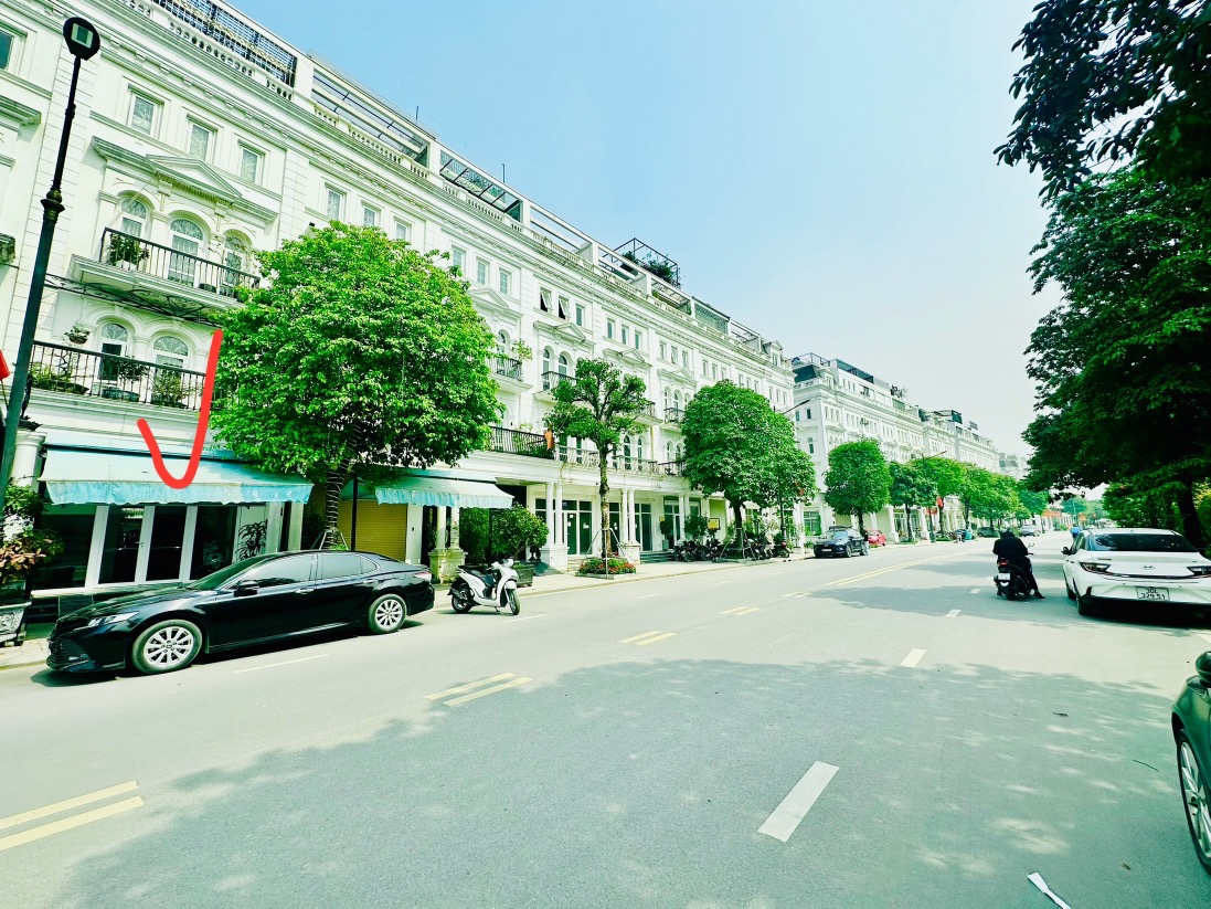 Bán nhà Ngõ 3 ô tô tránh - diện tích 108m2 6 tầng - Thoáng trước, sau - giá 38 tỷ