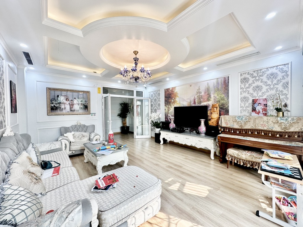 Bán nhà Ngõ 3 ô tô tránh - diện tích 108m2 6 tầng - Thoáng trước, sau - giá 38 tỷ