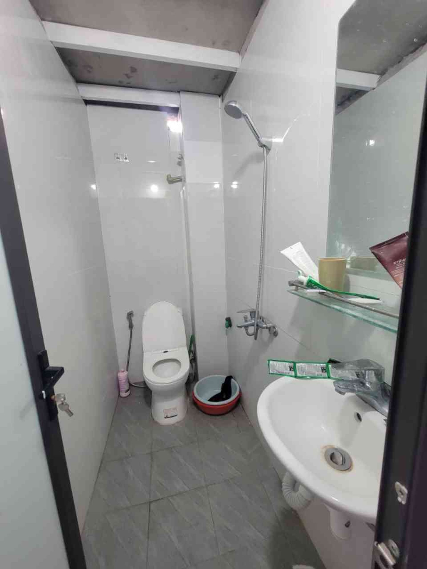 Bán nhà Đông Thiên - diện tích 30m2 3 tầng - 10M RA Ô TÔ TRÁNH - giá 2,8 tỷ