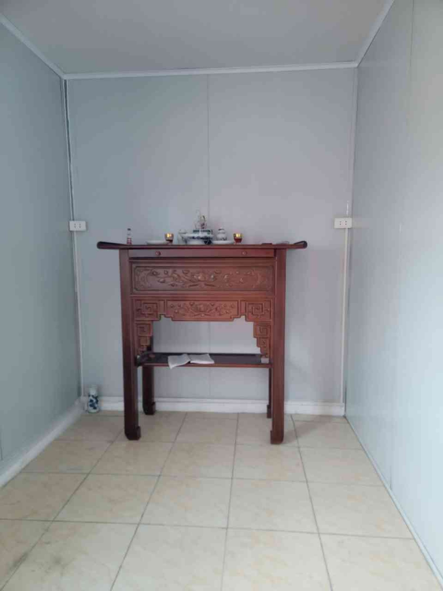 Bán nhà Đông Thiên - diện tích 30m2 3 tầng - 10M RA Ô TÔ TRÁNH - giá 2,8 tỷ