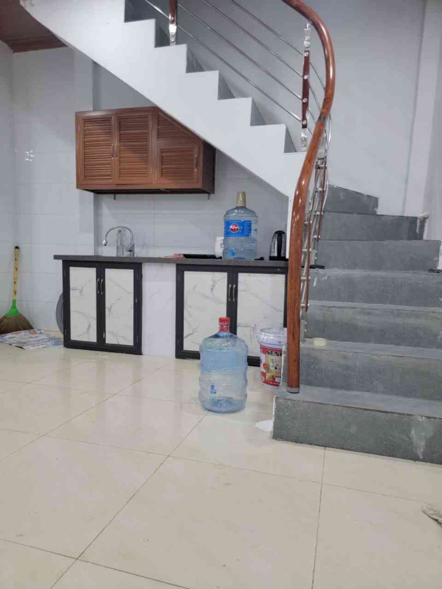 Bán nhà Đông Thiên - diện tích 30m2 3 tầng - 10M RA Ô TÔ TRÁNH - giá 2,8 tỷ
