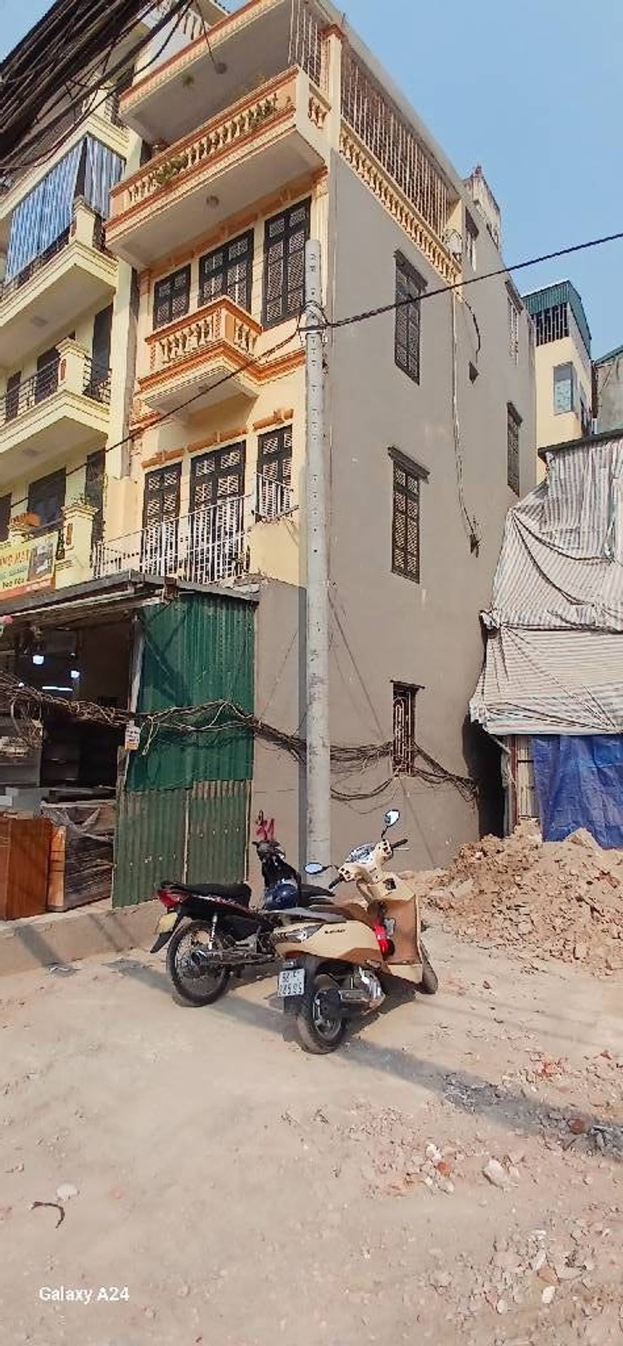 Bán nhà La Thành - diện tích 111m2 3 tầng - Lô góc 3 mặt thoáng - giá 85 tỷ