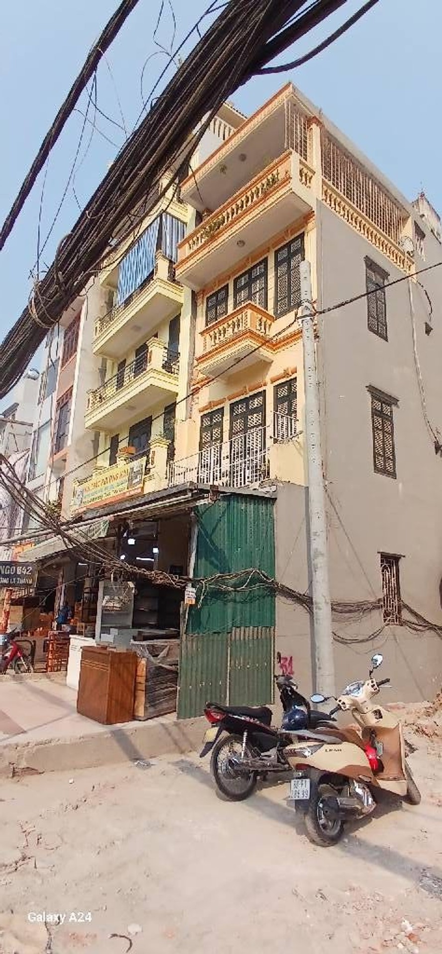 Bán nhà La Thành - diện tích 111m2 3 tầng - Lô góc 3 mặt thoáng - giá 85 tỷ