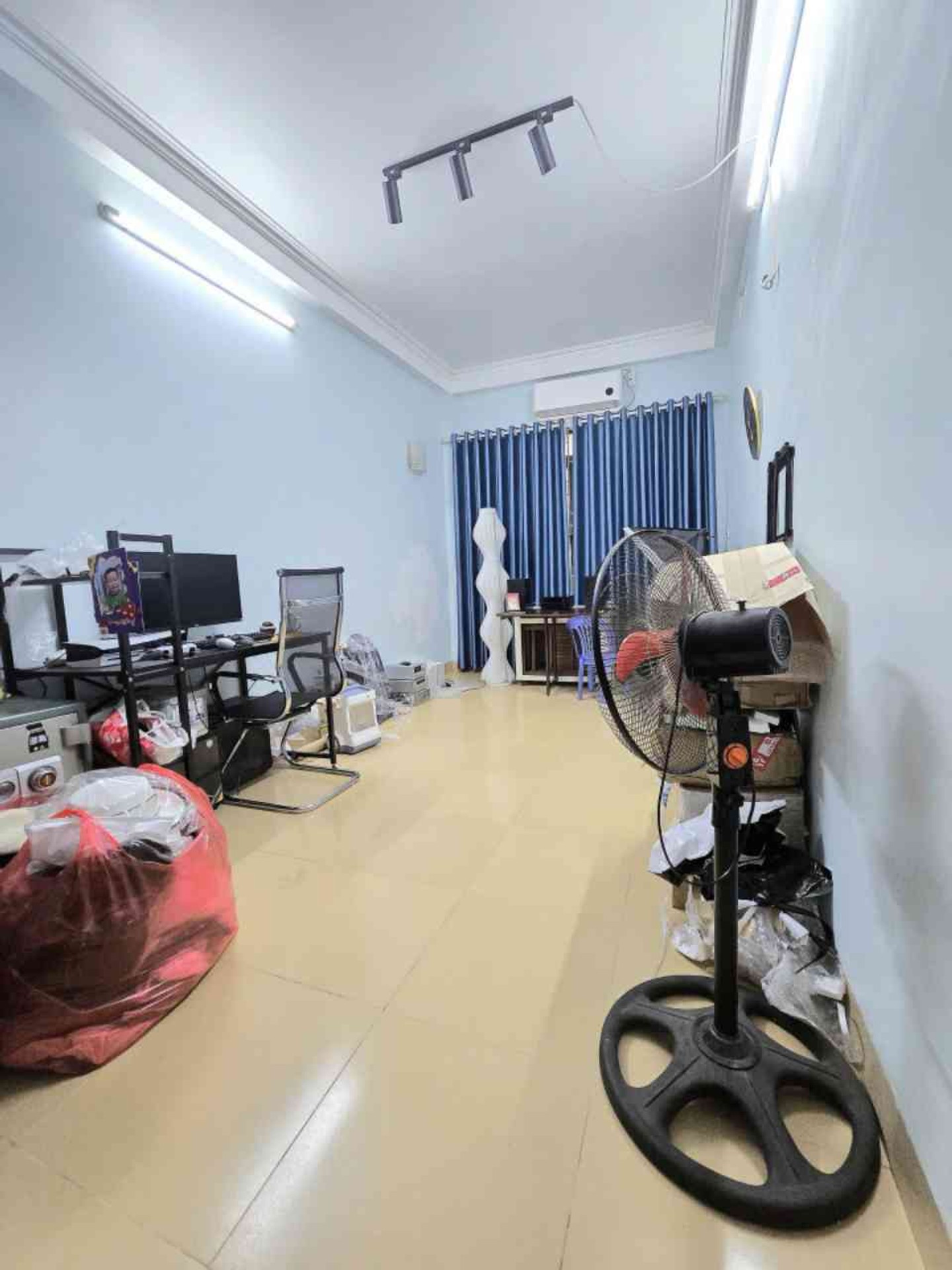 Bán nhà 28 Hoàng Mai - diện tích 28m2 5 tầng - Lô góc - giá 7,4 tỷ