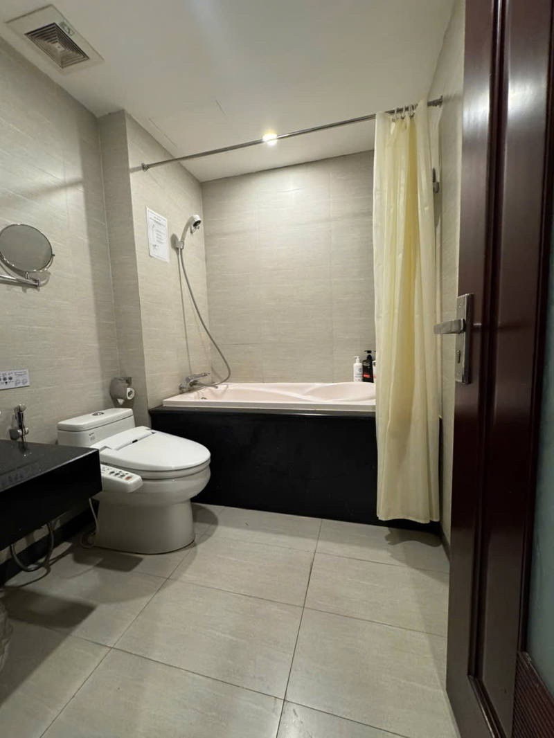 Bán nhà Nguyễn Khuyến - diện tích 139m2 8 tầng - Tòa nhà hotel đẳng cấp 3 sao - giá 85 tỷ