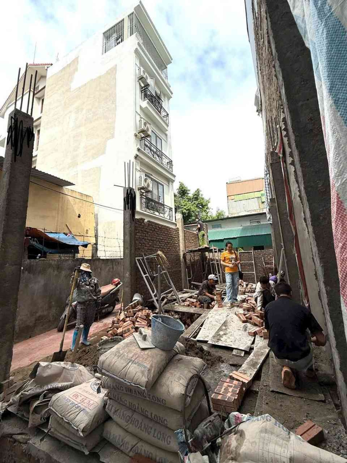 Bán nhà Hoàng Mai - diện tích 34m2 5 tầng - Lô góc - giá 8 tỷ