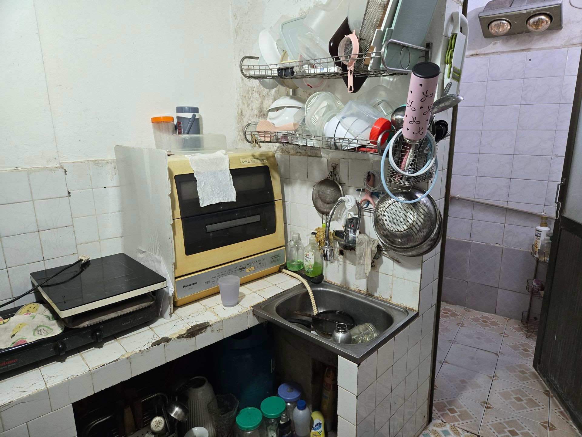 Bán nhà Đê Tô Hoàng - diện tích 34m2 2 tầng - Mặt phố vỉa hè ô tô - giá 15 tỷ