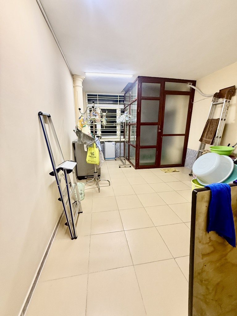 Bán nhà Trần Khát Chân - diện tích 34m2 6 tầng - Ô TÔ DỪNG ĐỖ - giá 19,5 tỷ