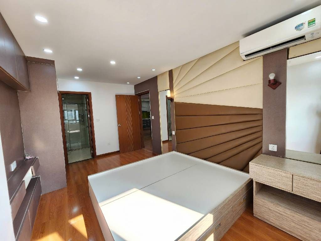 Bán căn hộ HATECO Hoàng Mai - diện tích 107m2 28 tầng - Căn hộ siêu đẹp - giá 7,5 tỷ