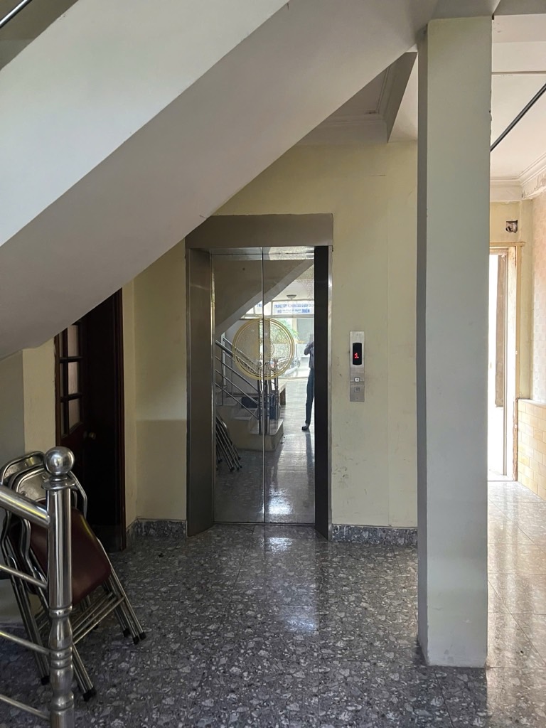 Bán nhà Giảng Võ - diện tích 360m2 6 tầng - Mảnh đất vàng trung tâm - giá 98 tỷ