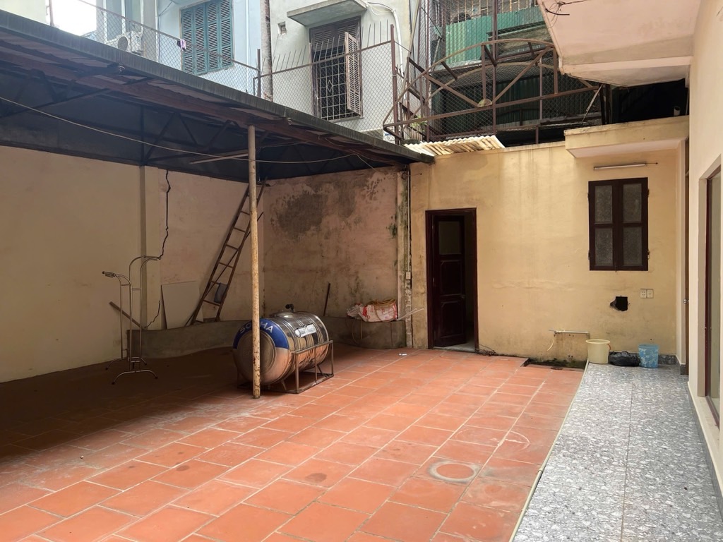 Bán nhà Giảng Võ - diện tích 360m2 6 tầng - Mảnh đất vàng trung tâm - giá 98 tỷ