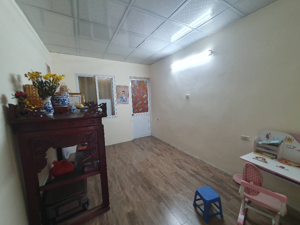 Bán nhà Hoàng Đạo Thành - diện tích 290m2 2 tầng - Ô TÔ TRÁNH VỈA HÈ - giá 35 tỷ