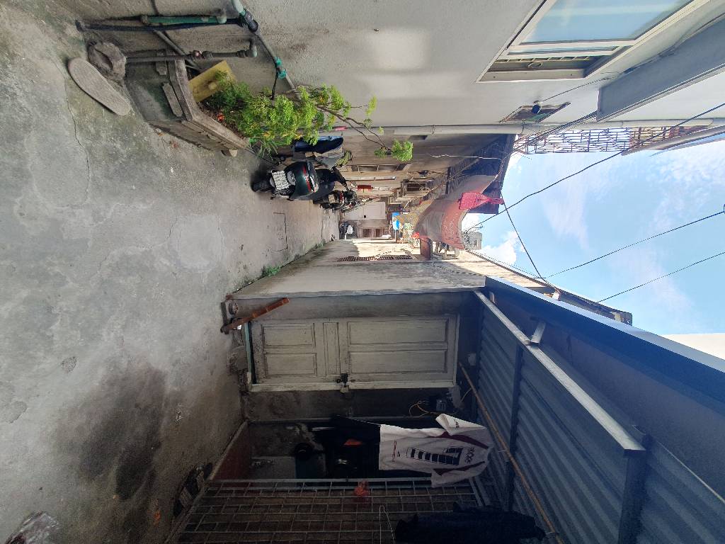 Bán nhà Hoàng Đạo Thành - diện tích 290m2 2 tầng - Ô TÔ TRÁNH VỈA HÈ - giá 35 tỷ