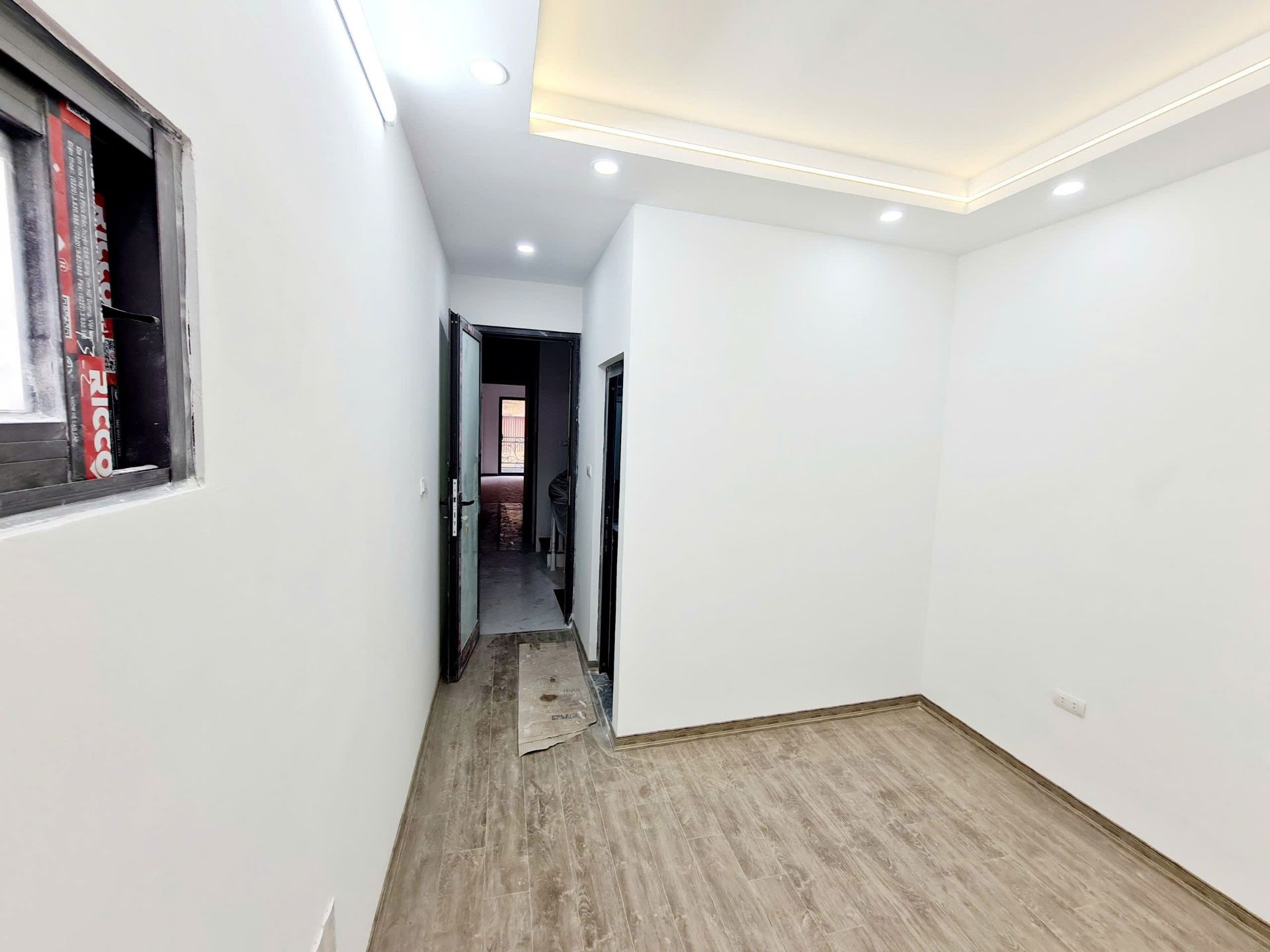 Bán nhà Đại La - diện tích 46m2 5 tầng - Ô tô qua nhà - giá 12,5 tỷ
