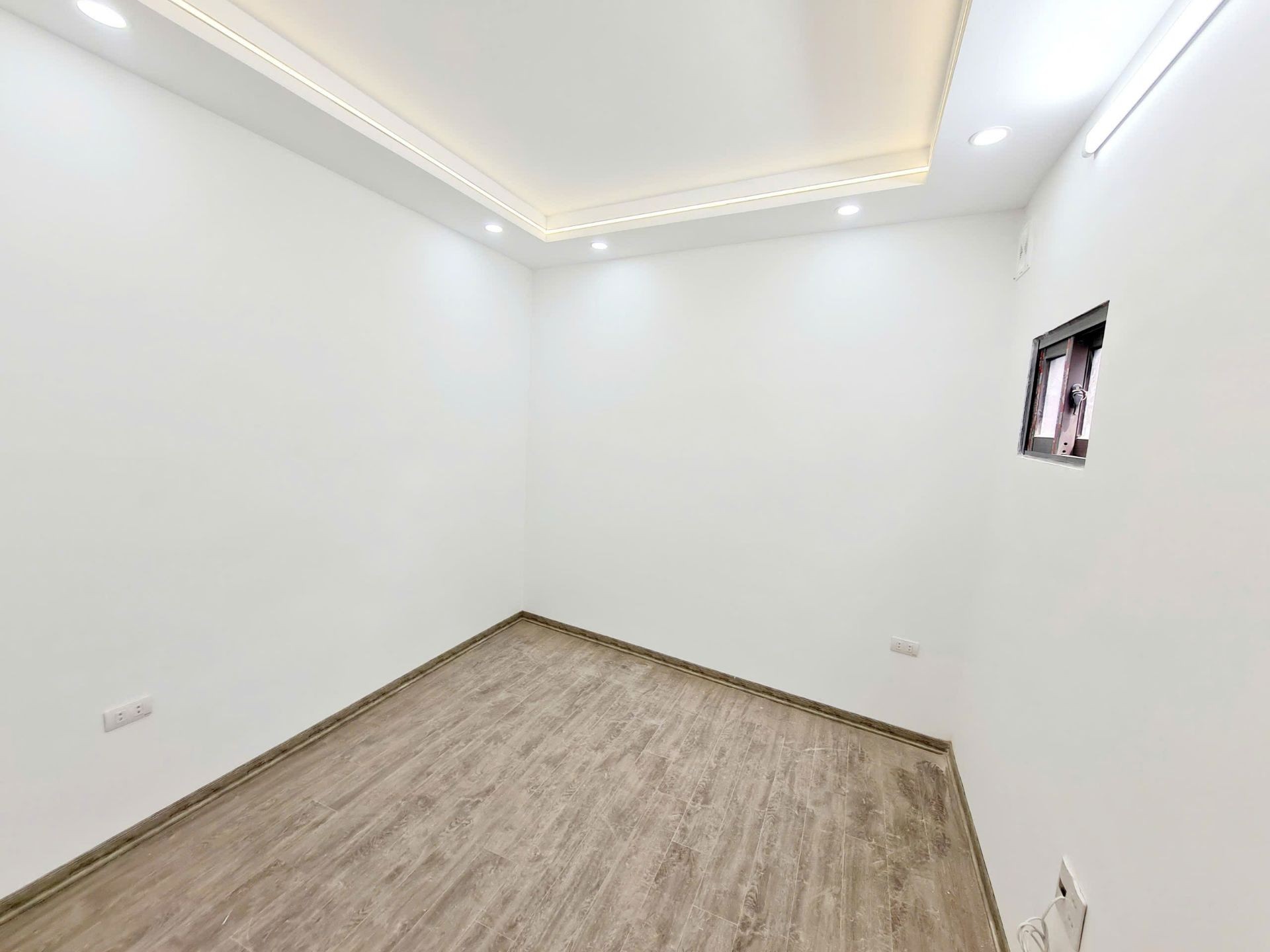 Bán nhà Đại La - diện tích 46m2 5 tầng - Ô tô qua nhà - giá 12,5 tỷ