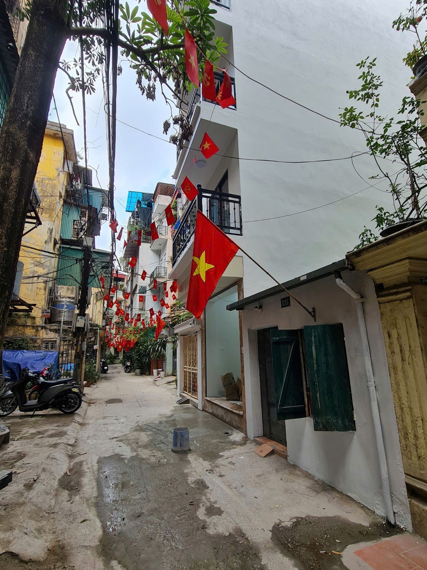 Bán nhà Đại La - diện tích 46m2 5 tầng - Ô tô qua nhà - giá 12,5 tỷ