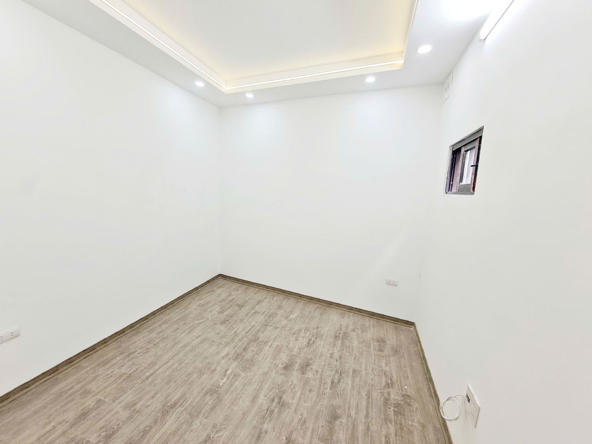 Bán nhà Đại La - diện tích 46m2 5 tầng - Ô tô qua nhà - giá 12,5 tỷ