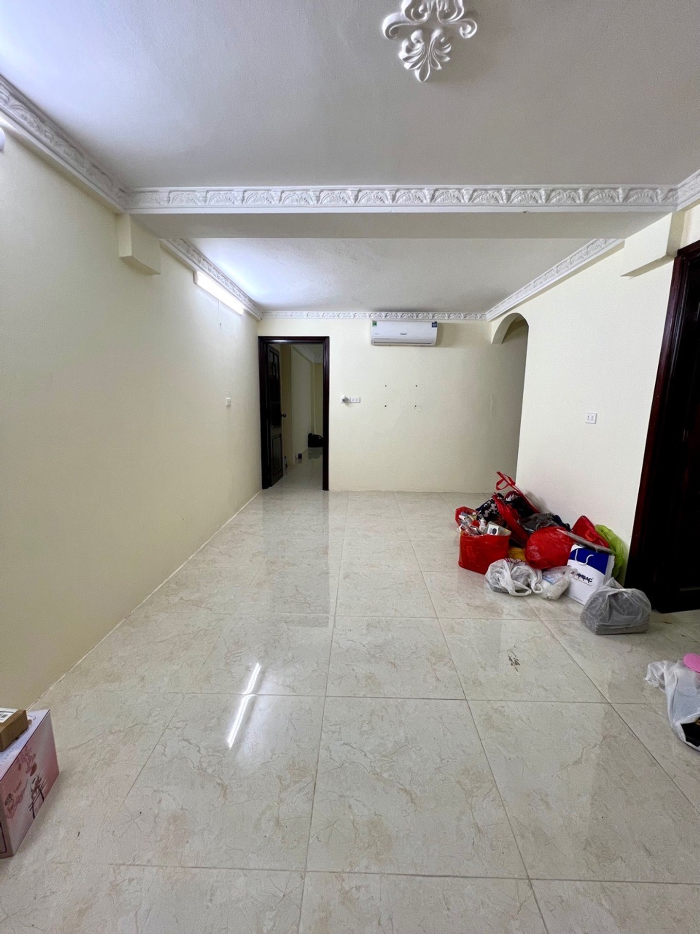 Bán nhà Tạ Quang Bửu - diện tích 90m2 4 tầng - Ô tô đỗ chân cầu thang - giá 4,75 tỷ