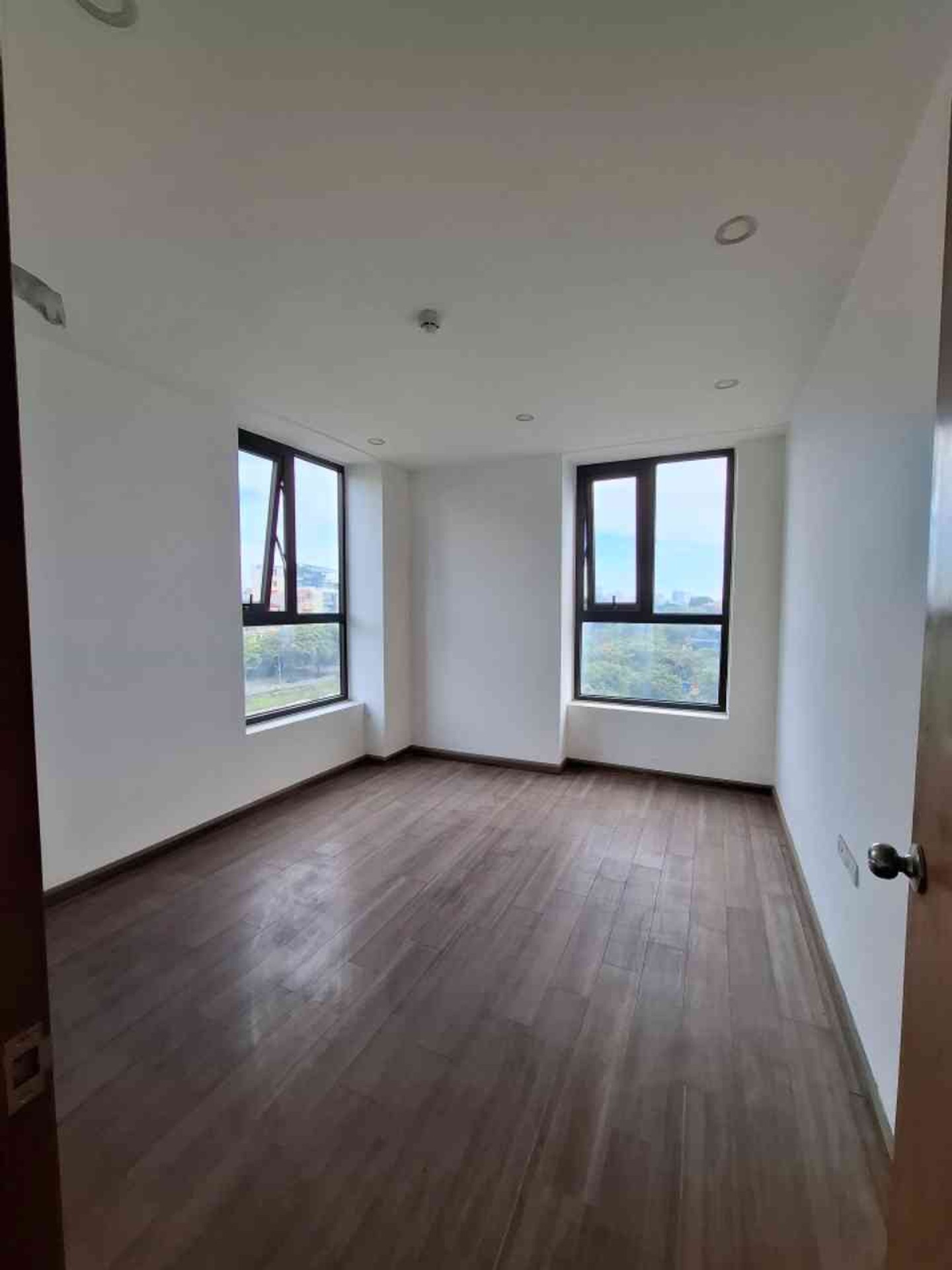 Bán nhà Trần Hòa - diện tích 107m2 1 tầng - Nhà lô góc 2 ban công - giá 7,5 tỷ
