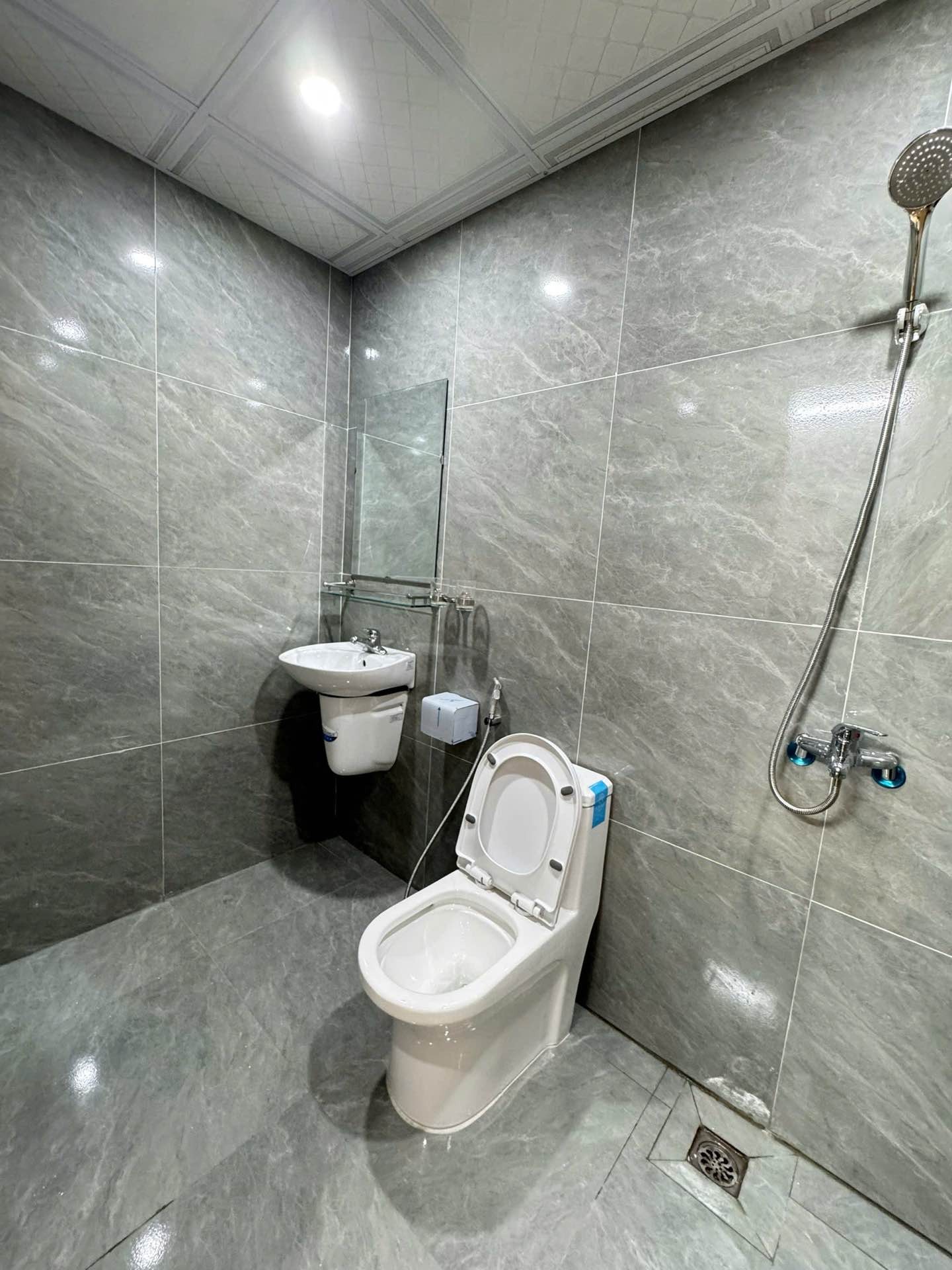 Bán nhà Nguyễn Xiển - diện tích 65m2 1 tầng - nhà đẹp - giá 4,9 tỷ
