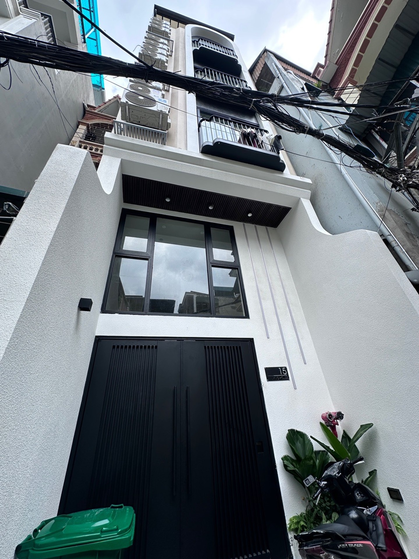 Bán nhà Giáp Nhị - diện tích 69m2 7 tầng - Ô tô đỗ cửa - giá 20 tỷ