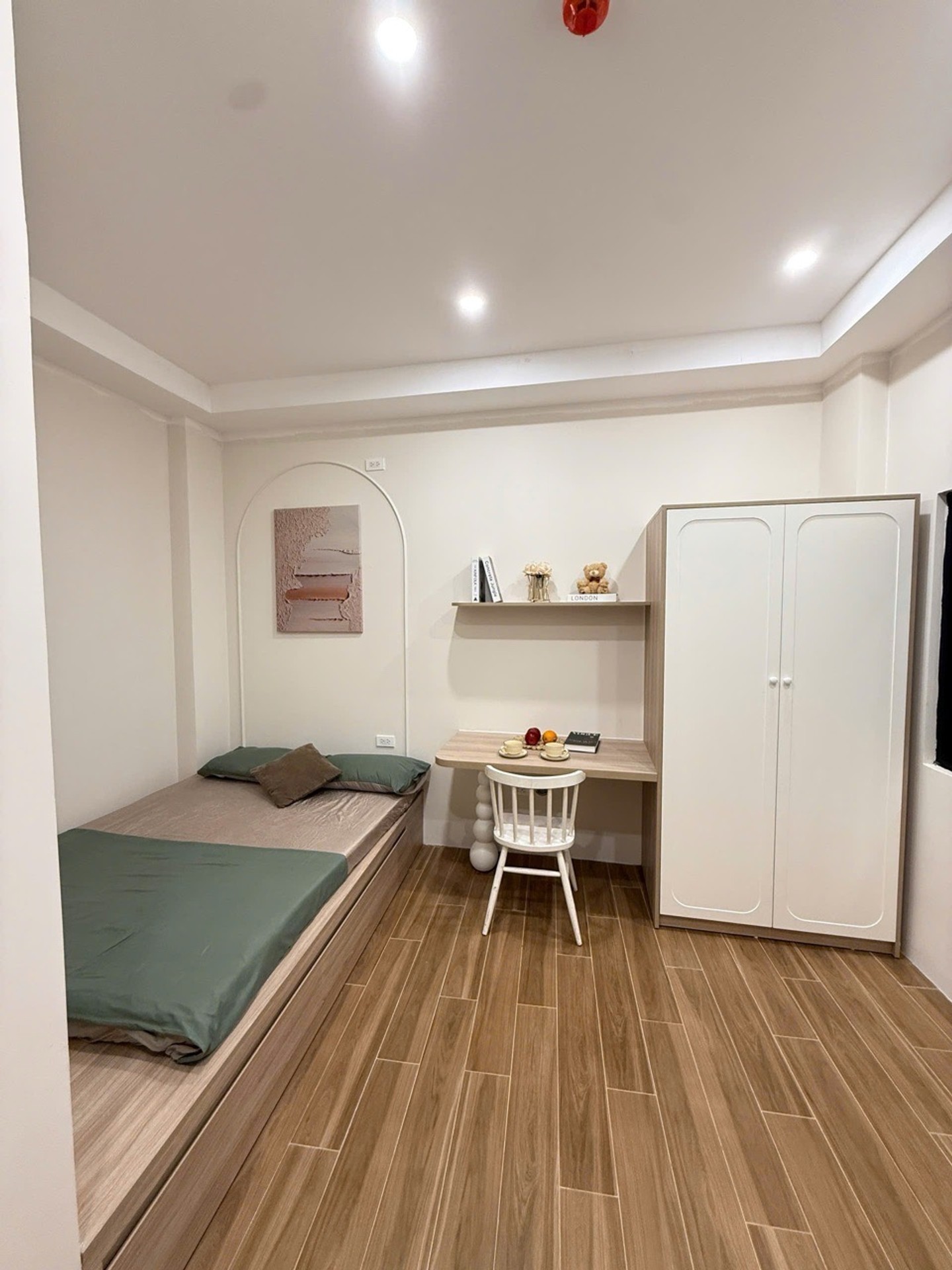 Bán nhà Giáp Nhị - diện tích 69m2 7 tầng - Ô tô đỗ cửa - giá 20 tỷ