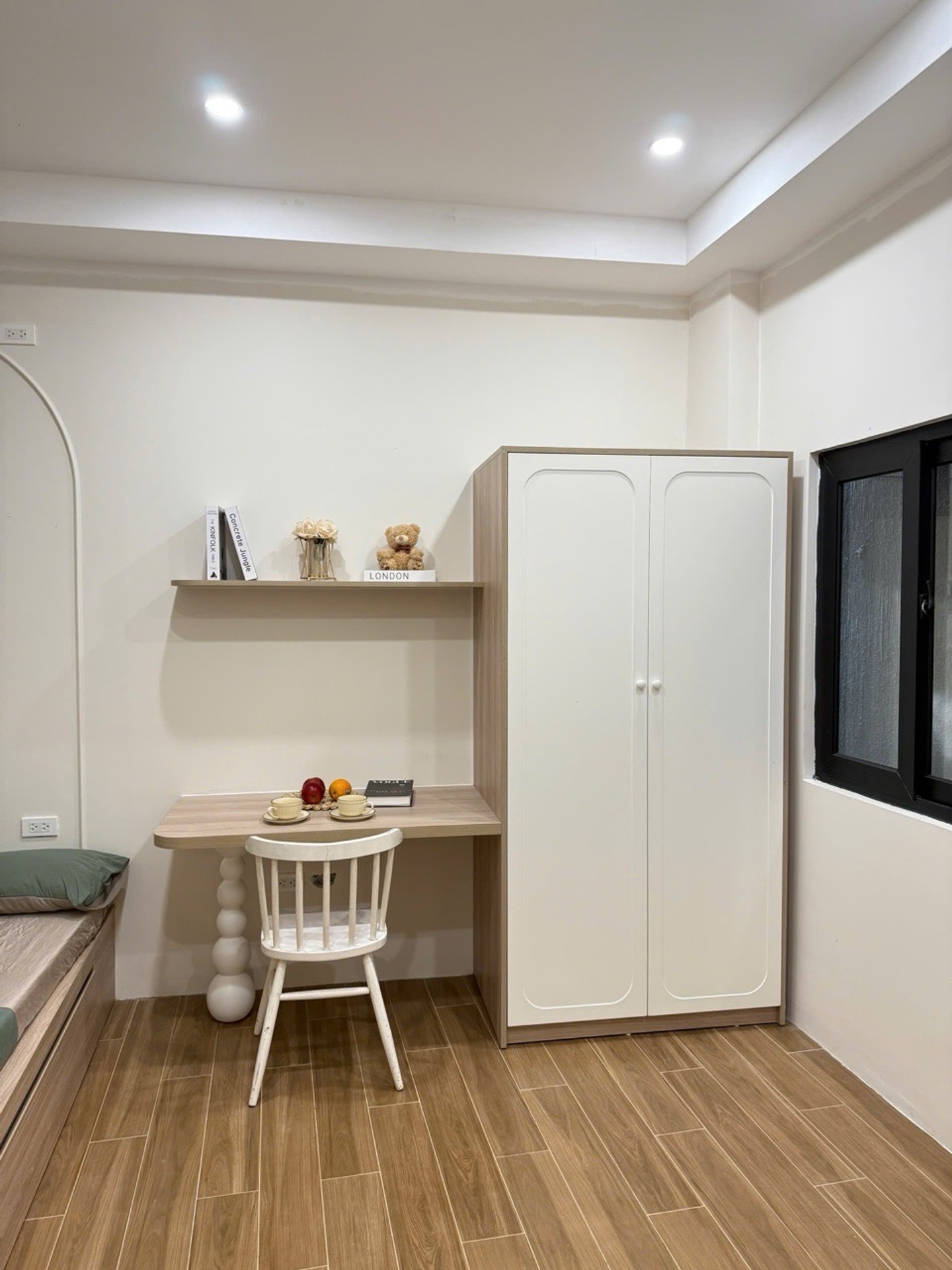 Bán nhà Giáp Nhị - diện tích 69m2 7 tầng - Ô tô đỗ cửa - giá 20 tỷ