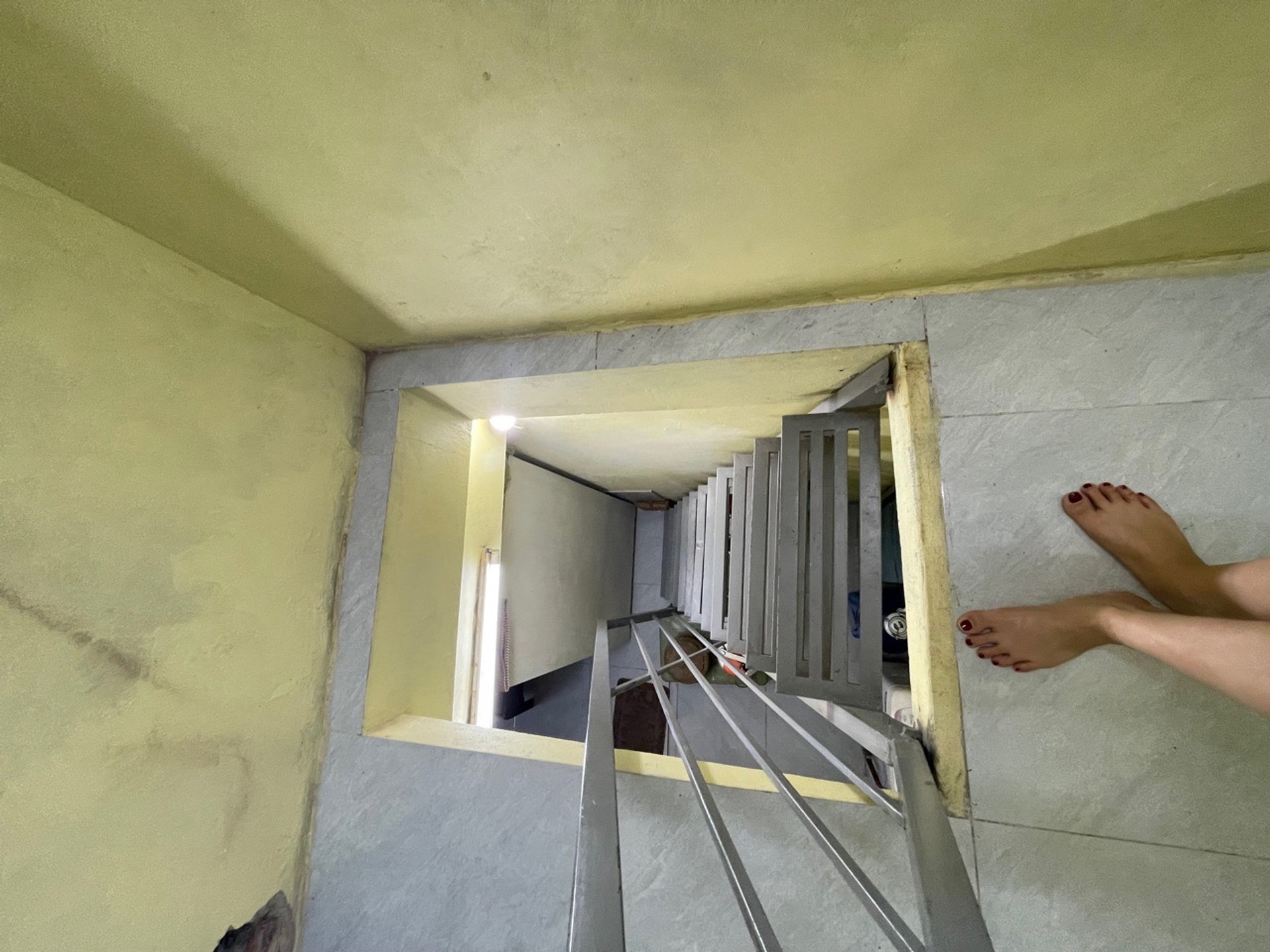 Bán nhà Định Công Thượng - diện tích 60m2 1.5 tầng - Lô góc mặt ngõ thông đường ô tô tránh - giá 3,75 tỷ