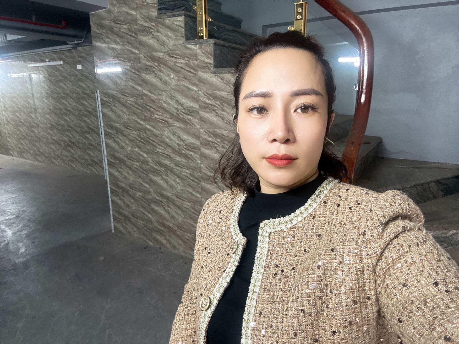 Bán nhà Ngõ 1 ô tô - diện tích 131m2 8 tầng - Chỉ có 1 mặt tiền - giá 41,5 tỷ