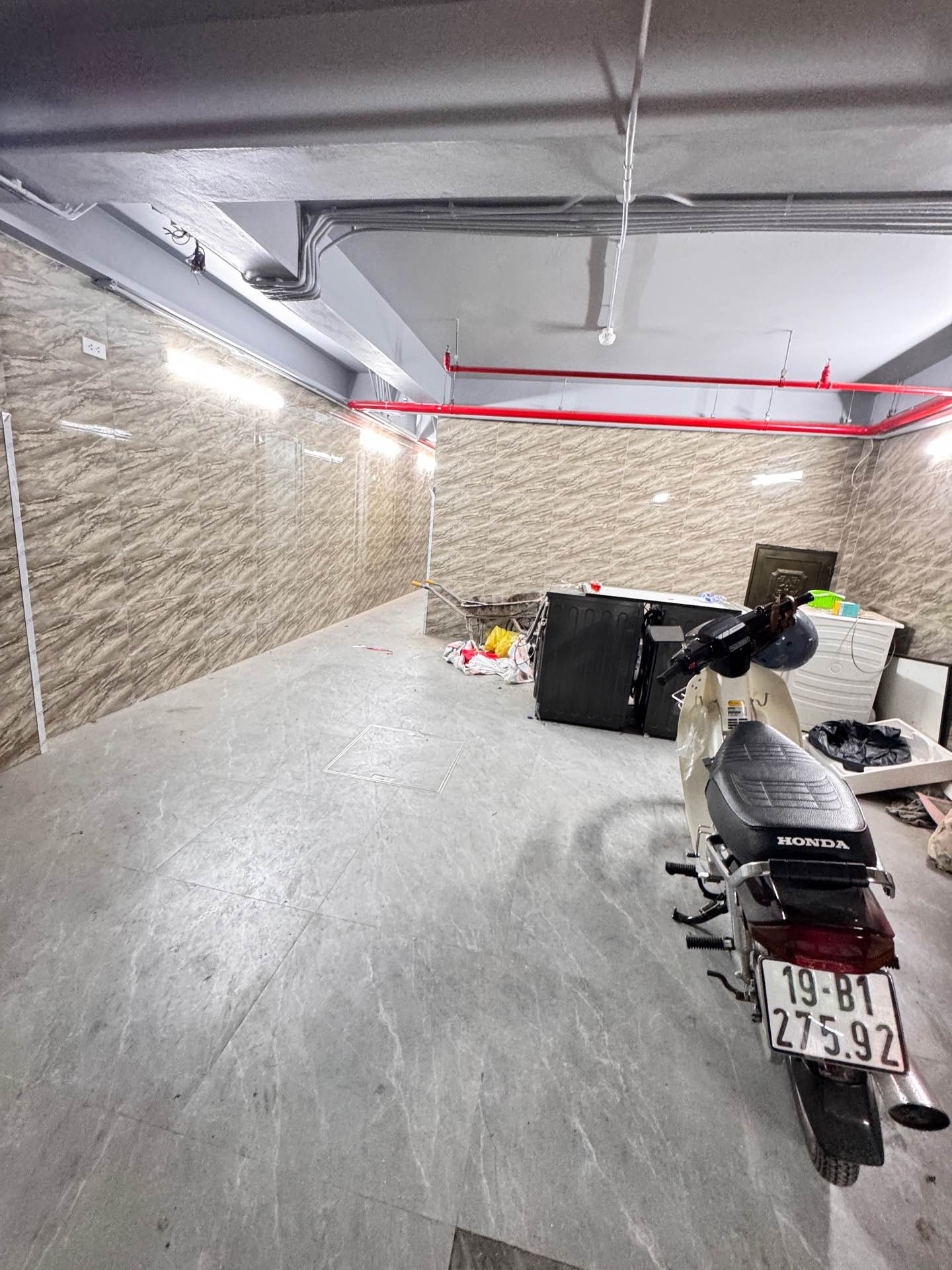 Bán nhà Ngõ 1 ô tô - diện tích 131m2 8 tầng - Chỉ có 1 mặt tiền - giá 41,5 tỷ