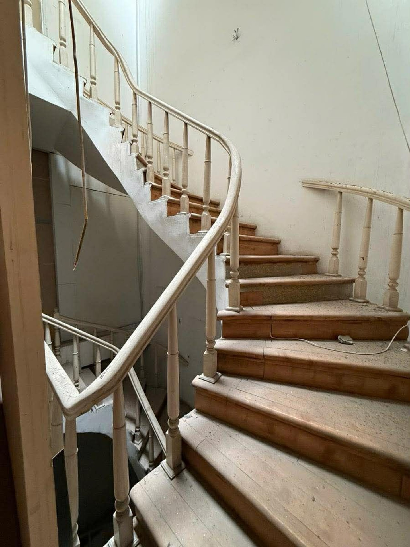 Bán nhà Bạch Mai - diện tích 99m2 6 tầng - Mặt phố kinh doanh đỉnh cao - giá 57 tỷ